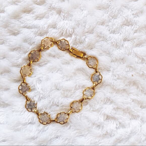 Gold Multi Stars Chain Bracelet - Picture 2 of 8